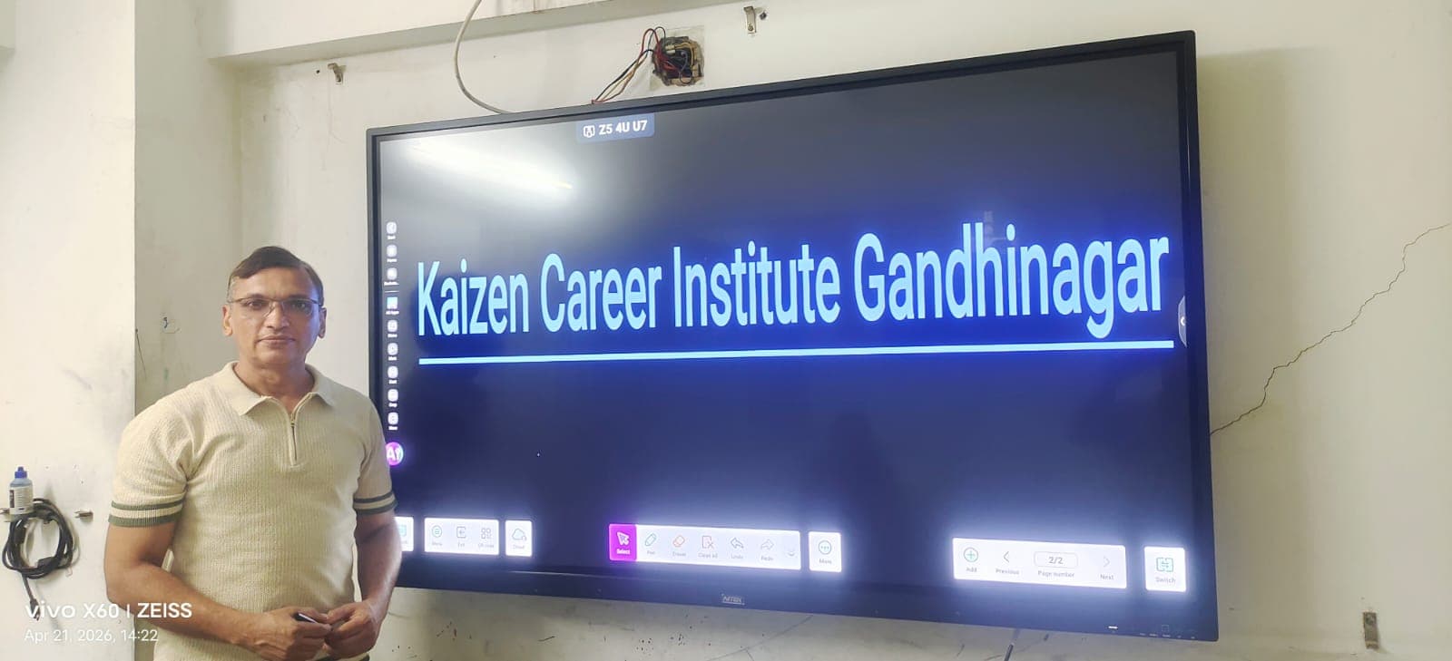 Nitek interactive flat panel installed in private school Kaizen Career Institute, Gandhinagar