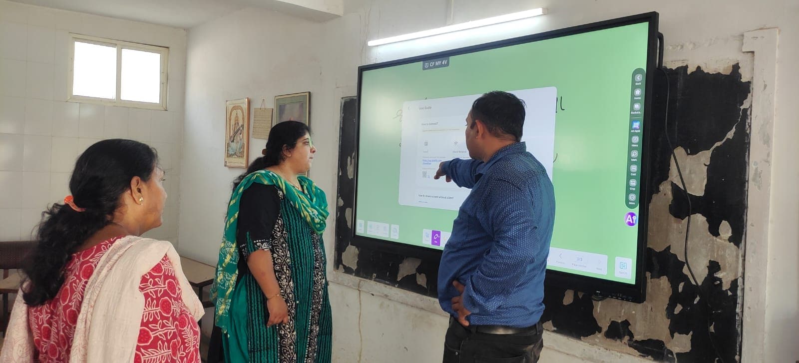 Nitek interactive flat panel installed in private school Shree Meghmani Parivar Umiya Higher Secondary Kanya vidhyalay, Sola